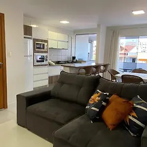 Apartamento Com Piscina 